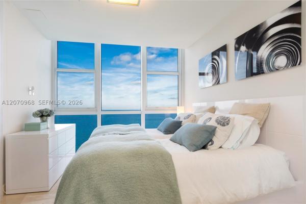 Trump Royale, 18201 Collins Ave #4208, Sunny Isles Beach, Florida 33160, image 1