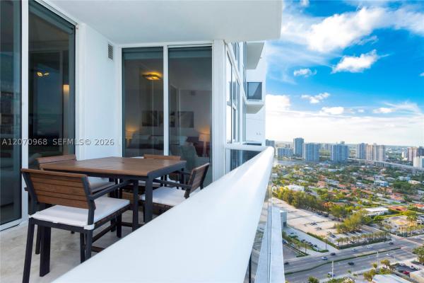 Trump Royale, 18201 Collins Ave #4208, Sunny Isles Beach, Florida 33160, image 2