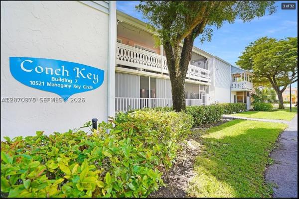 10521 Mahogany Key Cir #207, Unincorporated Dade County, Florida 33196, image 2