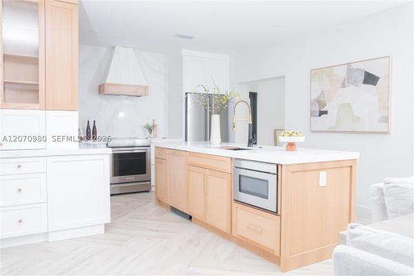 Riviera, 4310 Monserrate St, Coral Gables, Florida 33146, image 1