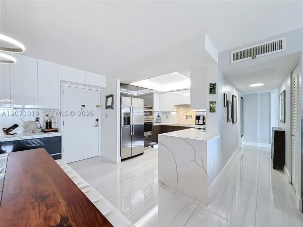 Stanton House, 6900 Bay Dr #11G, Miami Beach, Florida 33141, image 1