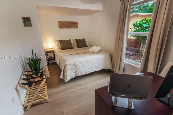 2515 NE 182nd St, North Miami Beach, Florida 33160, image 3
