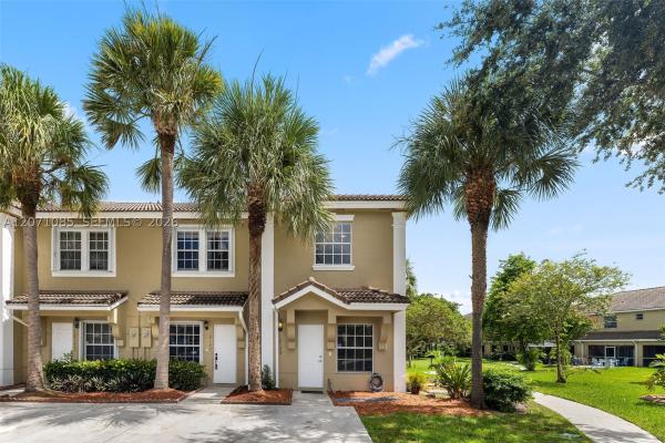 Pelican Pointe, 12133 SW 3rd St, Pembroke Pines, Florida 33025, image 2