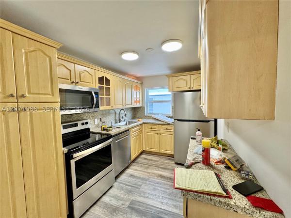 James Central Towers, 245 18th St #301, Miami Beach, Florida 33139, image 3