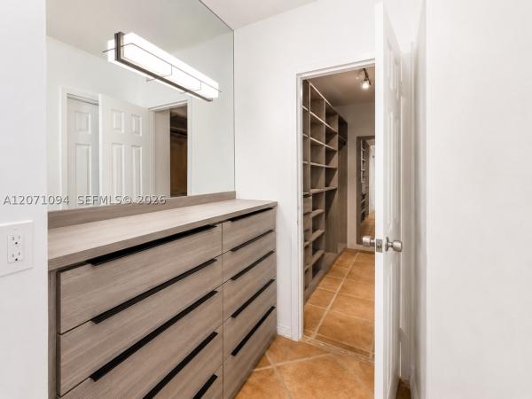 South Bay Club, 800 West Ave #817, Miami Beach, Florida 33139, image 3