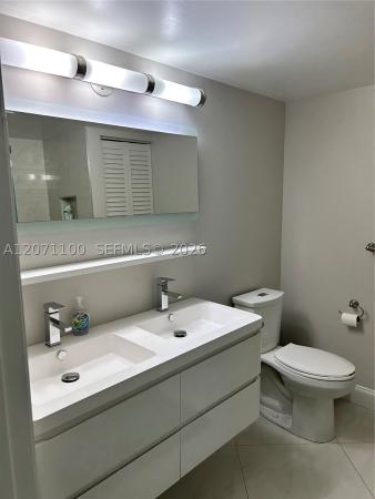Le Laurier, 17800 N Bay Rd #803, Sunny Isles Beach, Florida 33160, image 2