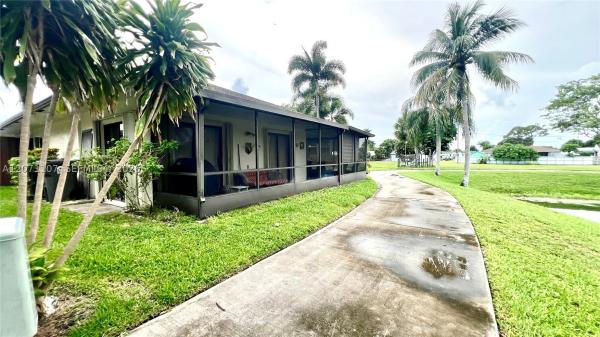 Garden Hills, 5437 Mendoza St, West Palm Beach, Florida 33415, image 3