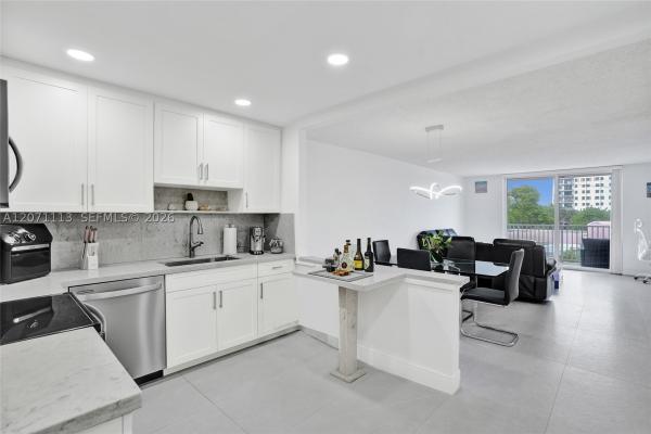 Stratford Towers, 1401 S Ocean Dr #302, Hollywood, Florida 33019, image 1