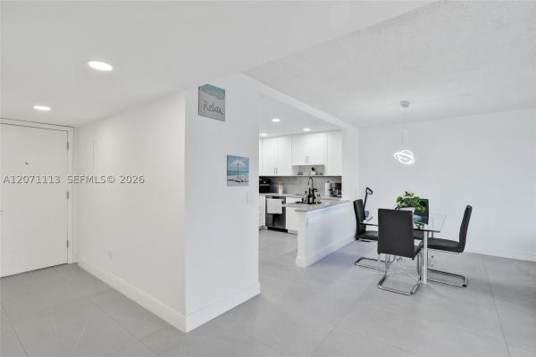 Stratford Towers, 1401 S Ocean Dr #302, Hollywood, Florida 33019, image 3