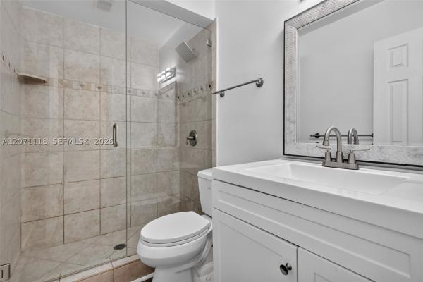 Linda Vista, 2100 Diana Dr #310, Hallandale Beach, Florida 33009, image 2