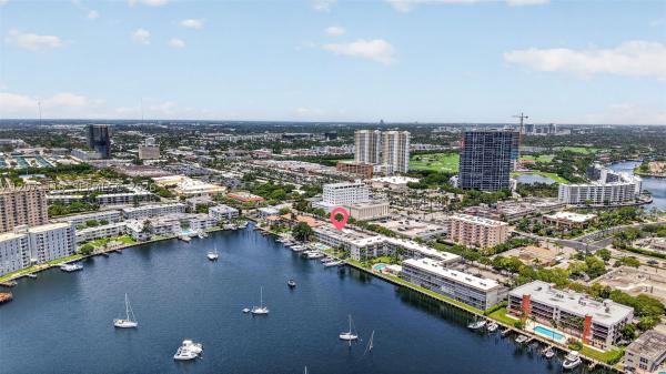 Linda Vista, 2100 Diana Dr #310, Hallandale Beach, Florida 33009, image 3