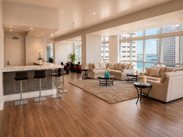 Met 1, 300 S Biscayne Blvd #T-3311, Miami, Florida 33131, image 1