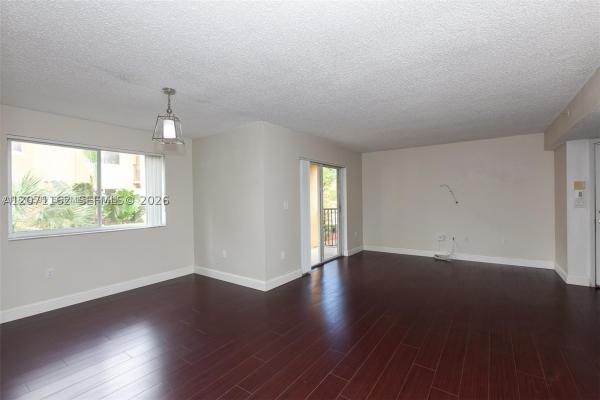 Paragon Plantation, 771 N Pine Island Rd #214, Plantation, Florida 33324, image 2