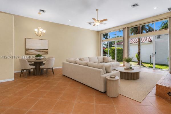 Bel Aire, 1051 W Bel Aire Dr W, Pembroke Pines, Florida 33027, image 2