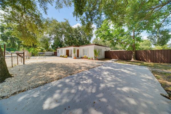 2101 NW 93rd Ter, Unincorporated Dade County, Florida 33147, image 2