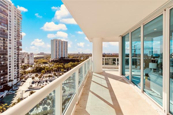 Bristol Tower, 2127 Brickell Ave #1505, Miami, Florida 33129, image 3