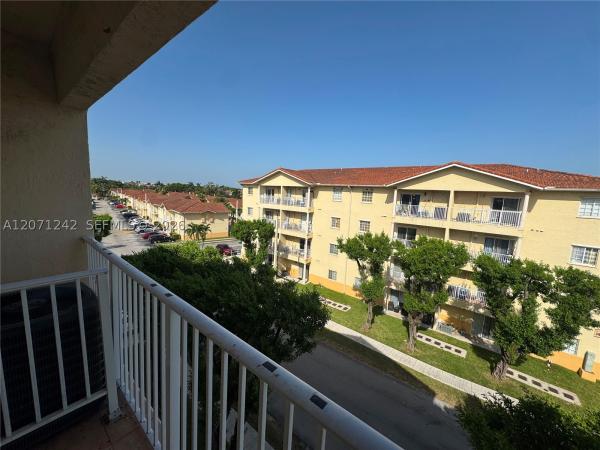 San Marco Villas, 6940 NW 179th St #404-7, Hialeah, Florida 33015, image 1