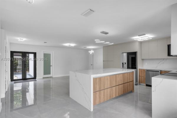 4450 NW 169th Ter, Miami Gardens, Florida 33055, image 2