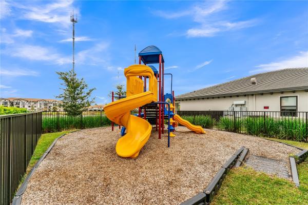 Viewpoint At Vista Lago, 20397 NW 6th Pl, Miami Gardens, Florida 33169, image 3