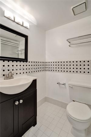 Lakes Of Carriage Hills, 6090 N Sabal Palm Blvd #208, Tamarac, Florida 33319, image 3
