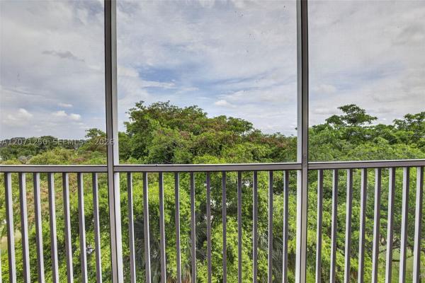 Coronado At Jacaranda, 250 Jacaranda Dr #703, Plantation, Florida 33324, image 2