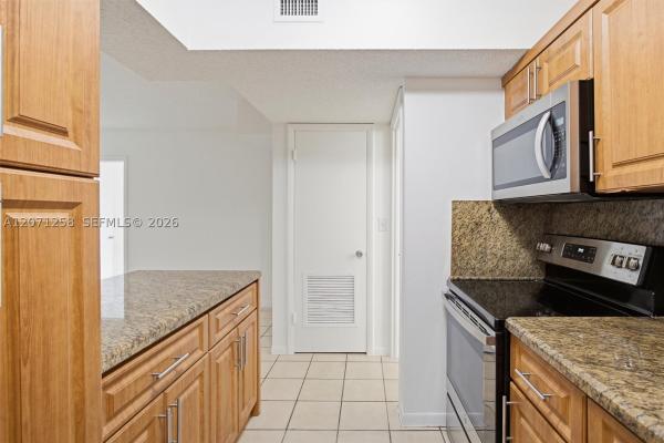 810 SW 129th Pl #209, Unincorporated Dade County, Florida 33184, image 2