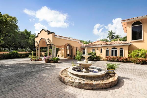 4820 SW 82nd St, Unincorporated Dade County, Florida 33143, image 3