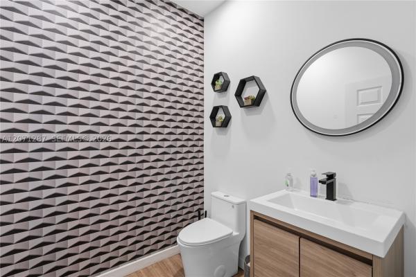 Bonterra, 9400 W 35th Ln, Hialeah, Florida 33018, image 3