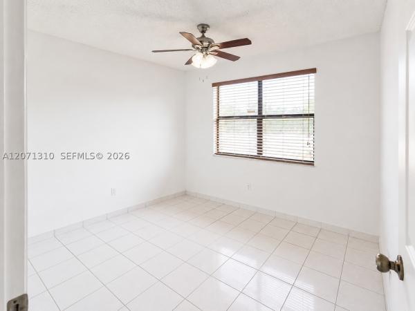 Lago Grande, 6605 W 26th Dr #24-18, Hialeah, Florida 33016, image 2