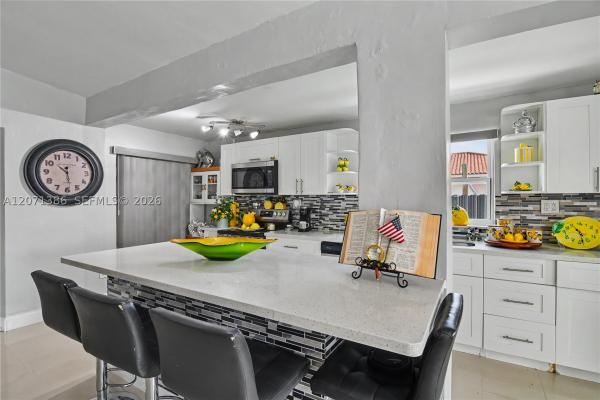 3538 SW 87th Ct, Unincorporated Dade County, Florida 33165, image 2
