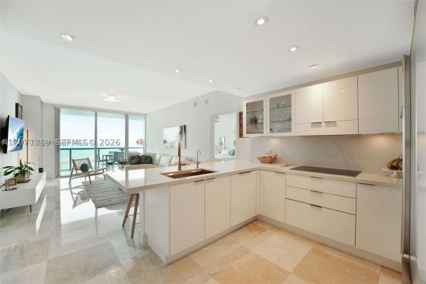 South Carillon Beach, 6799 Collins Ave #804, Miami Beach, Florida 33141, image 3