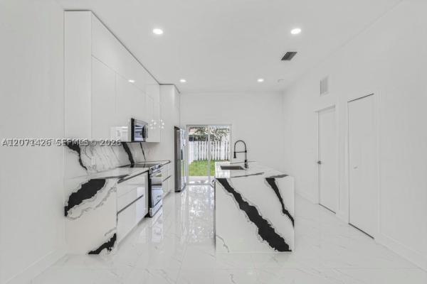 2419 NW 97th St, Unincorporated Dade County, Florida 33147, image 3