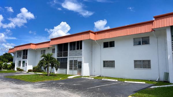 Castle Gardens, 4881 NW 22nd St #15B, Lauderhill, Florida 33313, image 2
