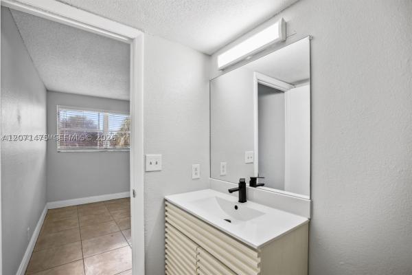 The Courtyards At Cimarron, 850 E Commercial Blvd #214B, Oakland Park, Florida 33334, image 1