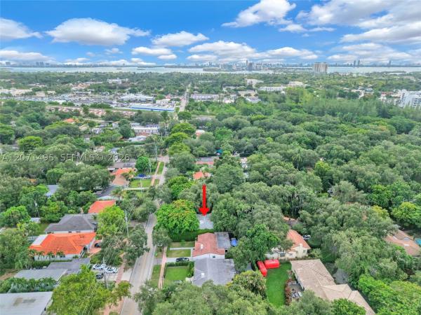 Sherwood Forest, 370 NE 87th St, El Portal, Florida 33138, image 2