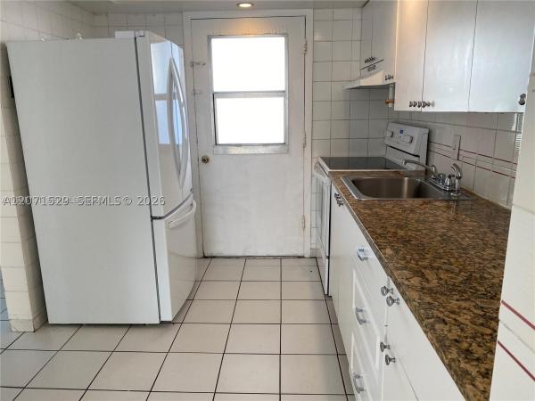 Galen Drive Area, 251 Galen Dr #304E, Key Biscayne, Florida 33149, image 1