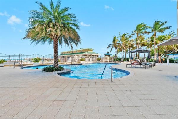 La Perla, 16699 Collins Ave #3604, Sunny Isles Beach, Florida 33160, image 1