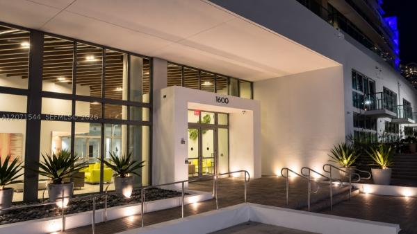 Le Parc At Brickell, 1600 SW 1st Ave #303, Miami, Florida 33129, image 3