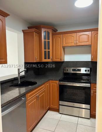 Lakeshore At University Park, 8720 N Sherman Cir #307, Miramar, Florida 33025, image 2
