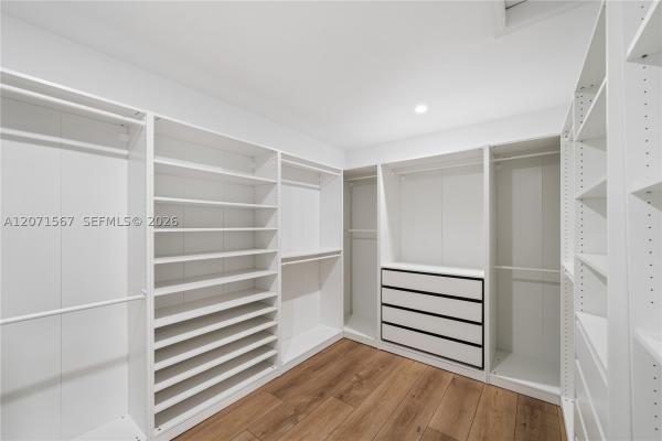 Hunters Pointe, 1855 Hidden Trail Ln, Weston, Florida 33327, image 2