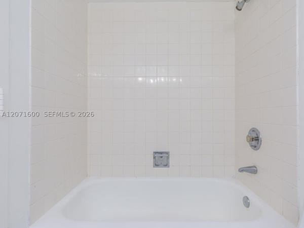 1650 NE 115th St #403, Unincorporated Dade County, Florida 33181, image 2