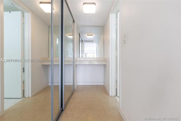 1650 NE 115th St #403, Unincorporated Dade County, Florida 33181, image 1