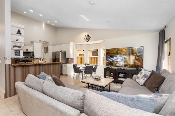 Lyons Gate, 7101 NW 44th Ln, Coconut Creek, Florida 33073, image 2