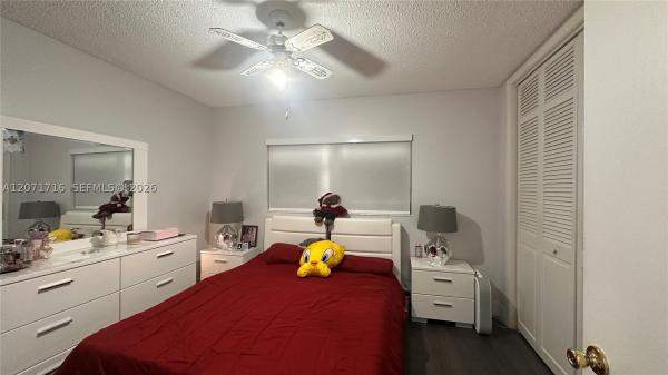 18921 W Oakmont Dr, Hialeah, Florida 33015, image 2