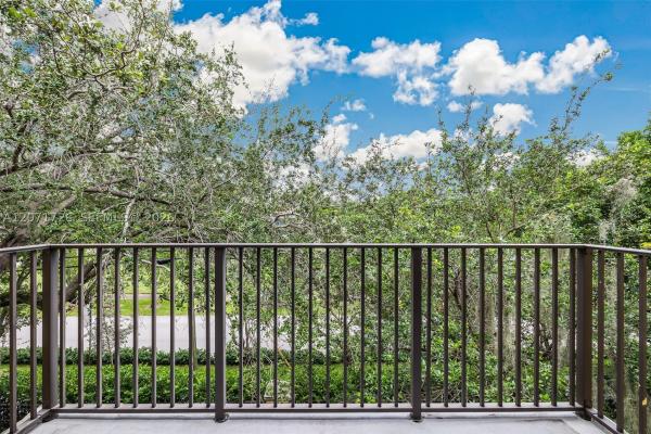 8900 NE 8th Ave #1107, Unincorporated Dade County, Florida 33138, image 3