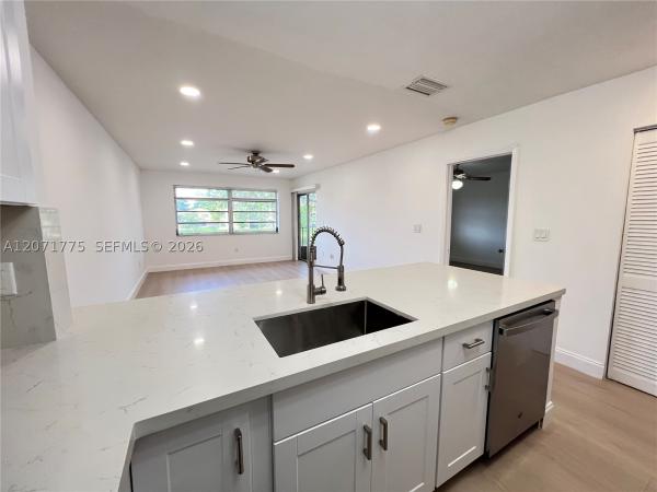 15665 SW 82nd Circle Ln #46, Unincorporated Dade County, Florida 33193, image 2