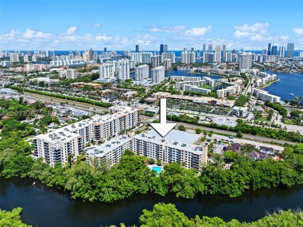 The Greynolds Park Club, 17890 W Dixie Hwy #603, North Miami Beach, Florida 33160, image 3