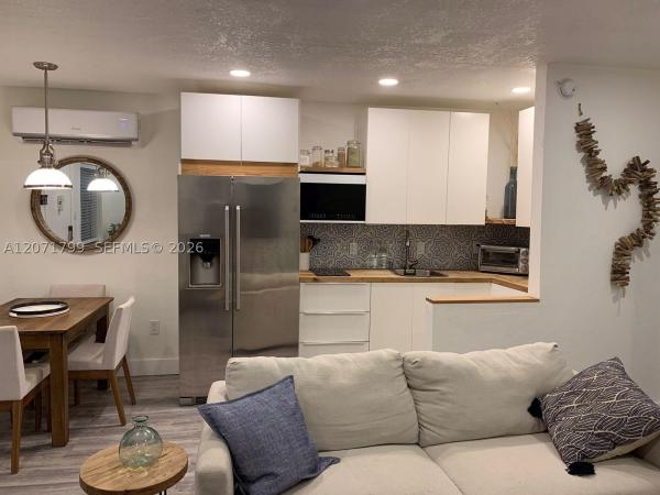 Hidden Waters, 1860 Venice Park Dr #206, North Miami, Florida 33181, image 3
