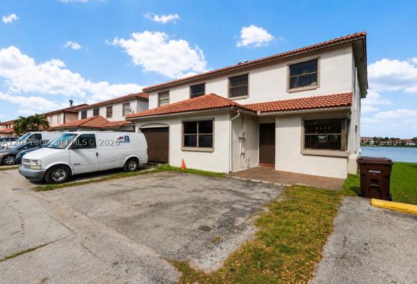 Lago Grande, 2561 W 60th Pl #102-1, Hialeah, Florida 33016, image 2