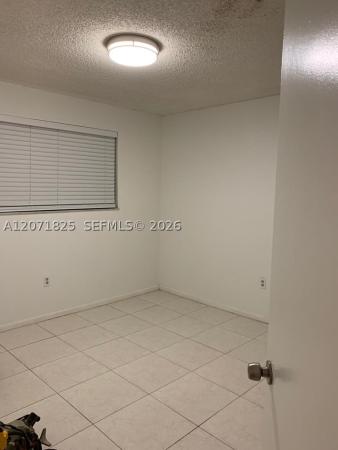 Lakeview Manor, 1008 SW 8th St, Hallandale Beach, Florida 33009, image 3